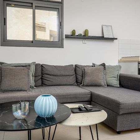 Very Nice 1 Bdr Apartment 2 Min From The Beach ! Тель-Авив Экстерьер фото