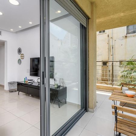 Very Nice 1 Bdr Apartment 2 Min From The Beach ! Тель-Авив Экстерьер фото